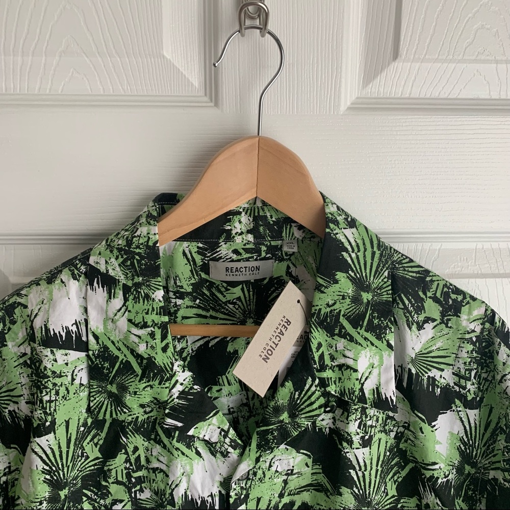 Kenneth Cole Printed S/S Button-Down - Picture 2 of 3